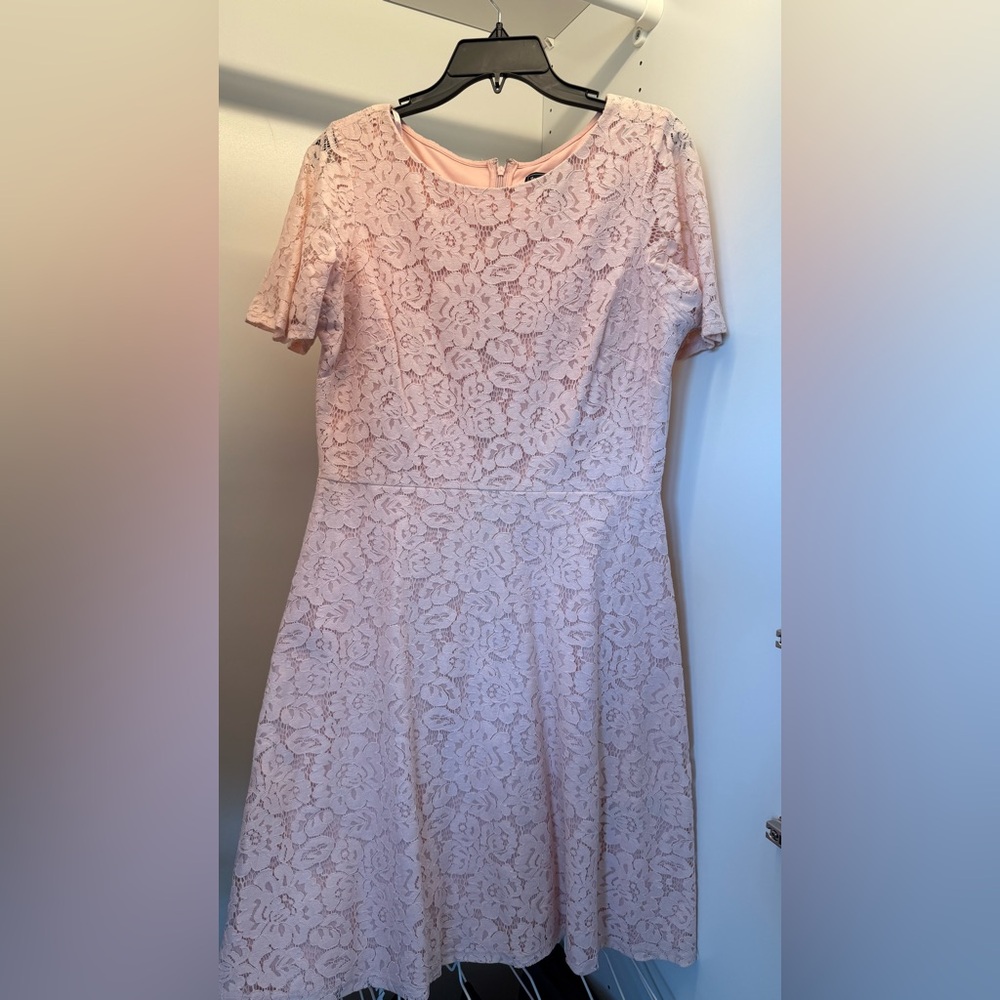 Elegant Pink Lace Dress